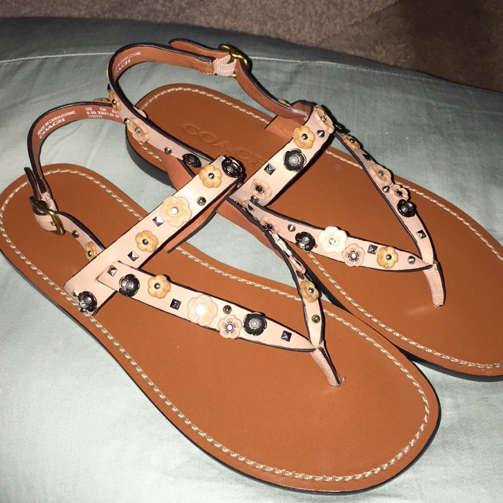 Coach tea rose thong sandal